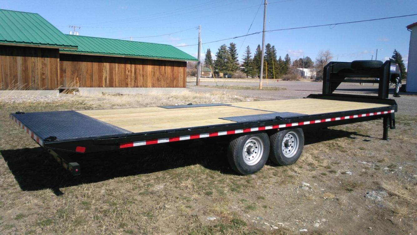 2022 Blk SureTrac 81/2 x 24 LoPro Power Tilt , located at 310 West 1st Ave, Big Timber, MT, 59011, (406) 860-8510, 45.833511, -109.957809 - Photo #2