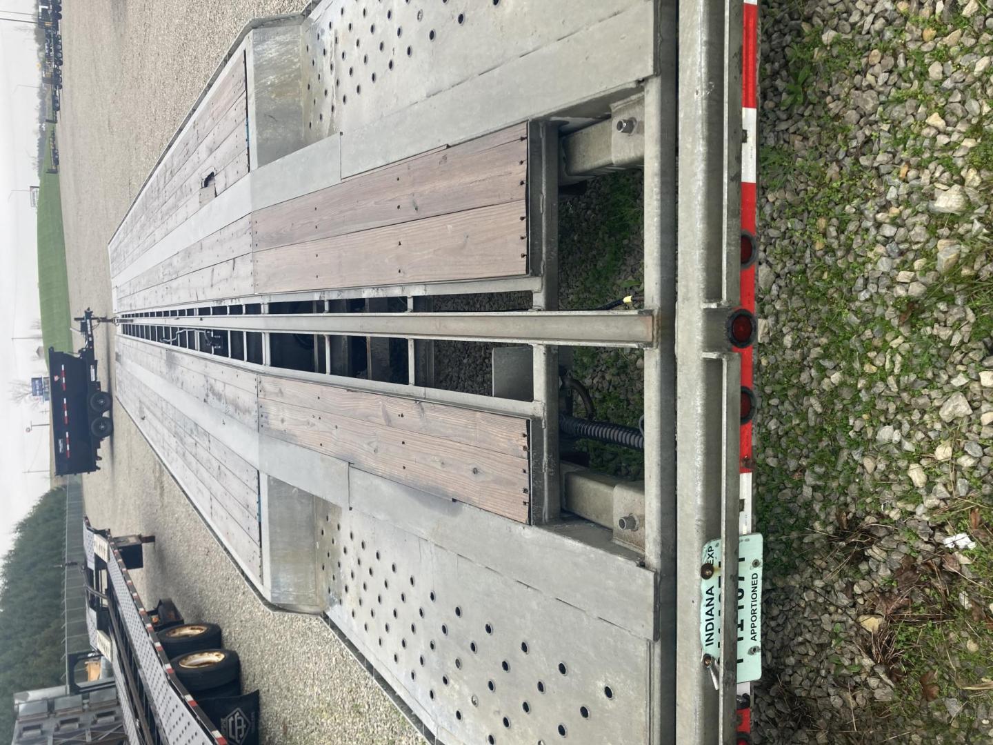 2019 , located at 310 West 1st Ave, Big Timber, MT, 59011, (406) 901-0517, 45.833511, -109.957809 - 2019 MO 43' Stinger trailer, 50K GVW, air brakes, tire inflation system, 245/70R-17.5-16 ply tires, alloy wheels, galvanized frame, wood deck, aluminum ramps, (3) toolboxes, hydraulic rear tail extension, center rail for securing trailers, spare tire holder, stake pockets, rub rail, LED lights, spre - Photo#4